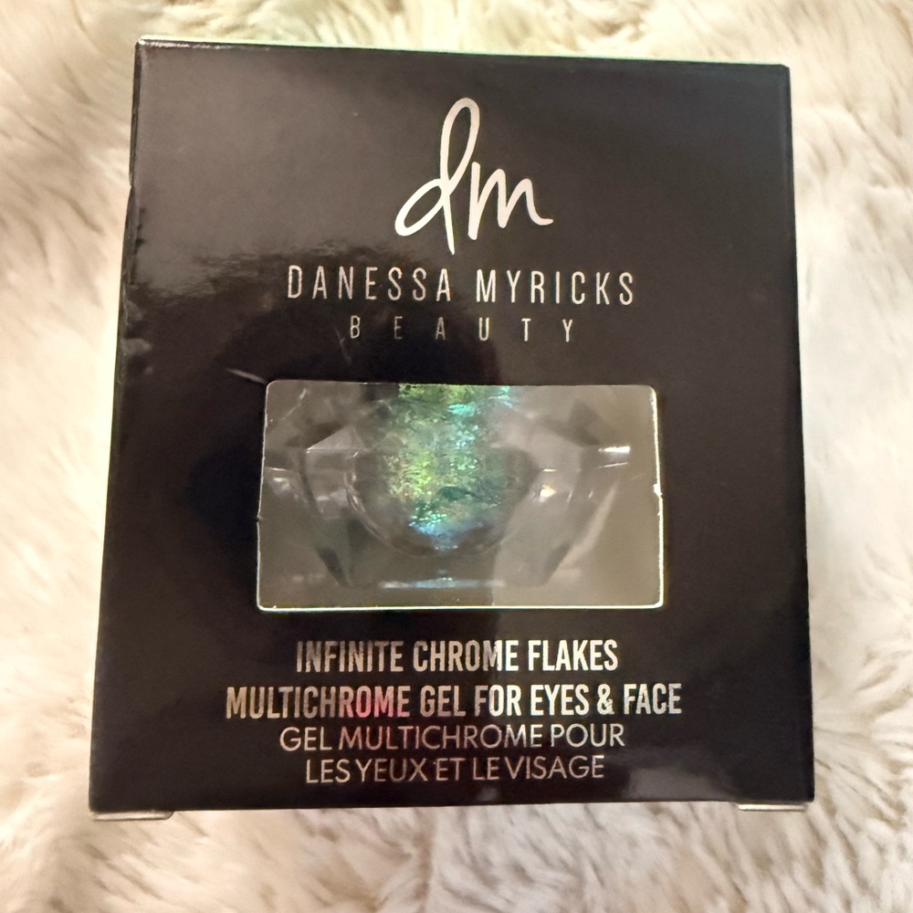 Danessa Myricks Beauty Infinite Chrome Flakes - Multichrome Gel